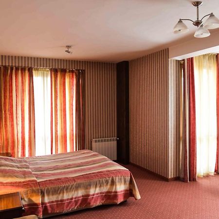 Стаи За Гости - Семейна Къща За Гости Ивел Bansko Dış mekan fotoğraf