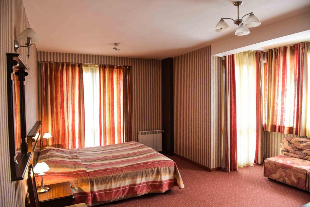 Стаи За Гости - Семейна Къща За Гости Ивел Bansko Dış mekan fotoğraf